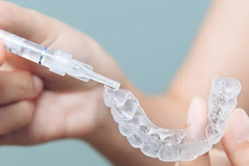 What are the different kinds of teeth whitening products available?